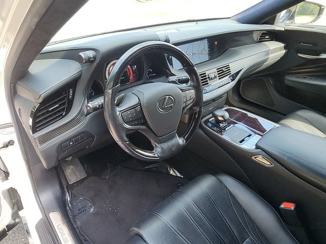 Used 2020 Lexus LS 500 w/ Interior Upgrade Package RWD image 15