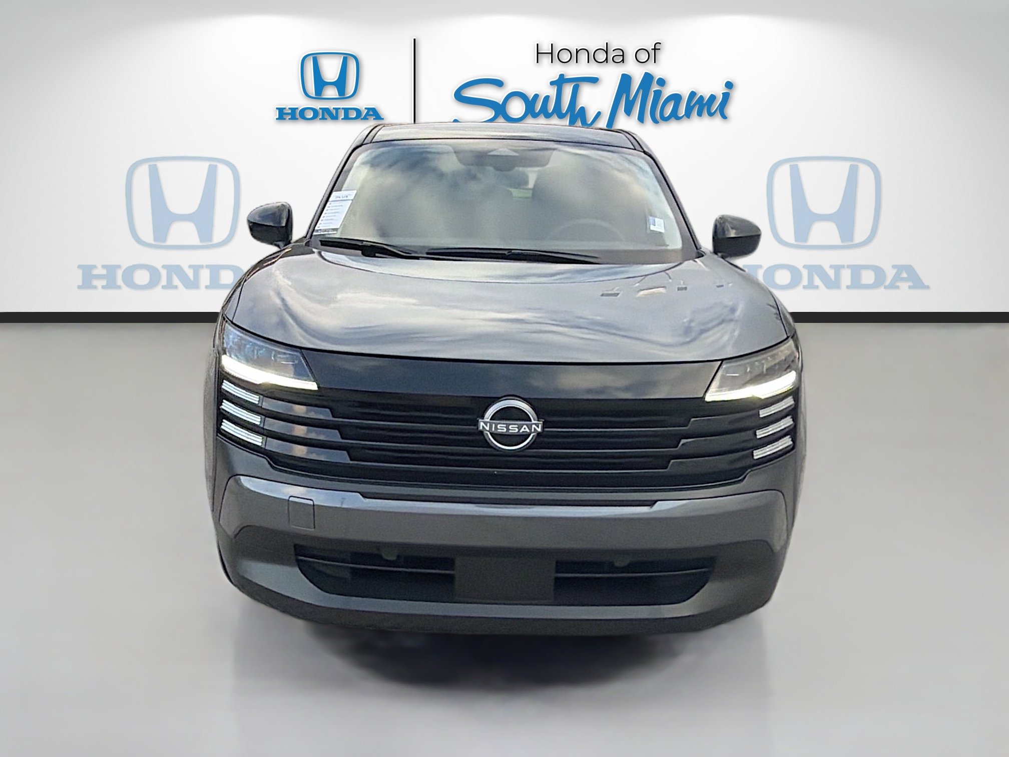 Used 2025 Nissan Kicks SV image 2