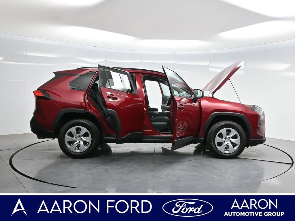 Used 2021 Toyota RAV4 LE w/ Carpet Mat Package (TMS) FWD image 4