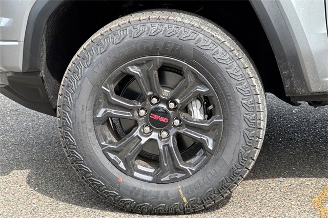 New 2025 GMC Canyon Elevation w/ Convenience Package image 31