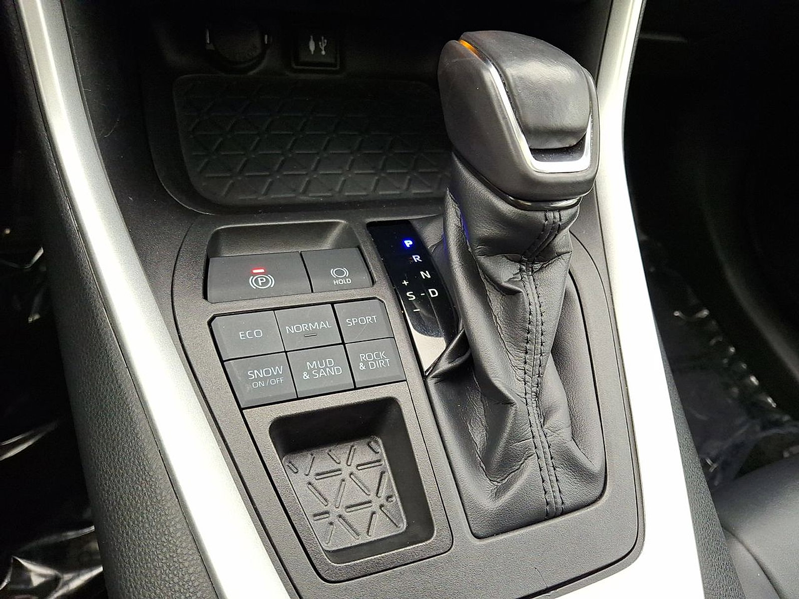 Certified 2019 Toyota RAV4 XLE Premium image 12