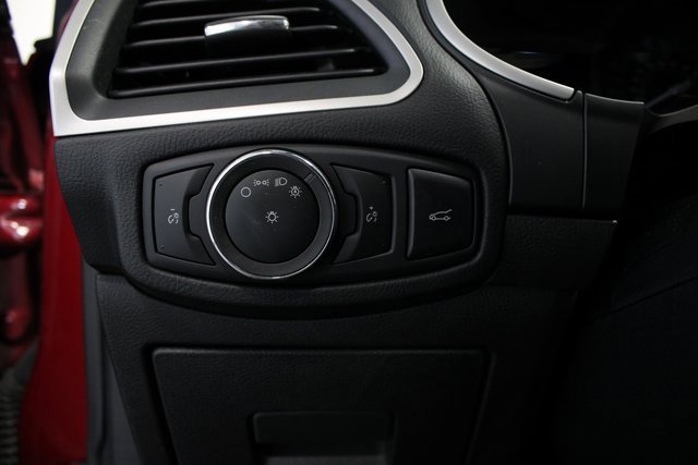 Used 2022 Ford Escape SE w/ Cold Weather Package image 9