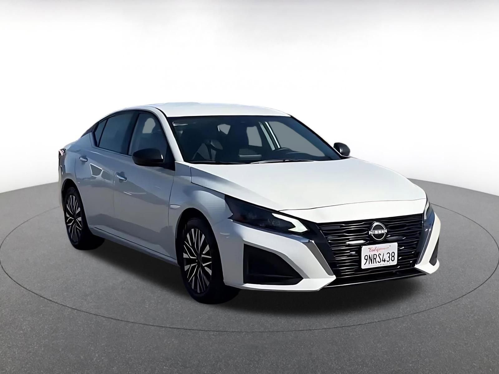 Used 2025 Nissan Altima 2.5 SV FWD video 2