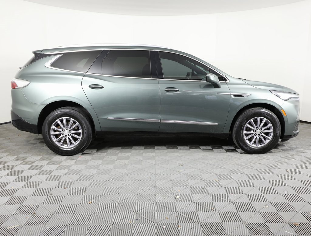 Certified 2022 Buick Enclave Essence image 4