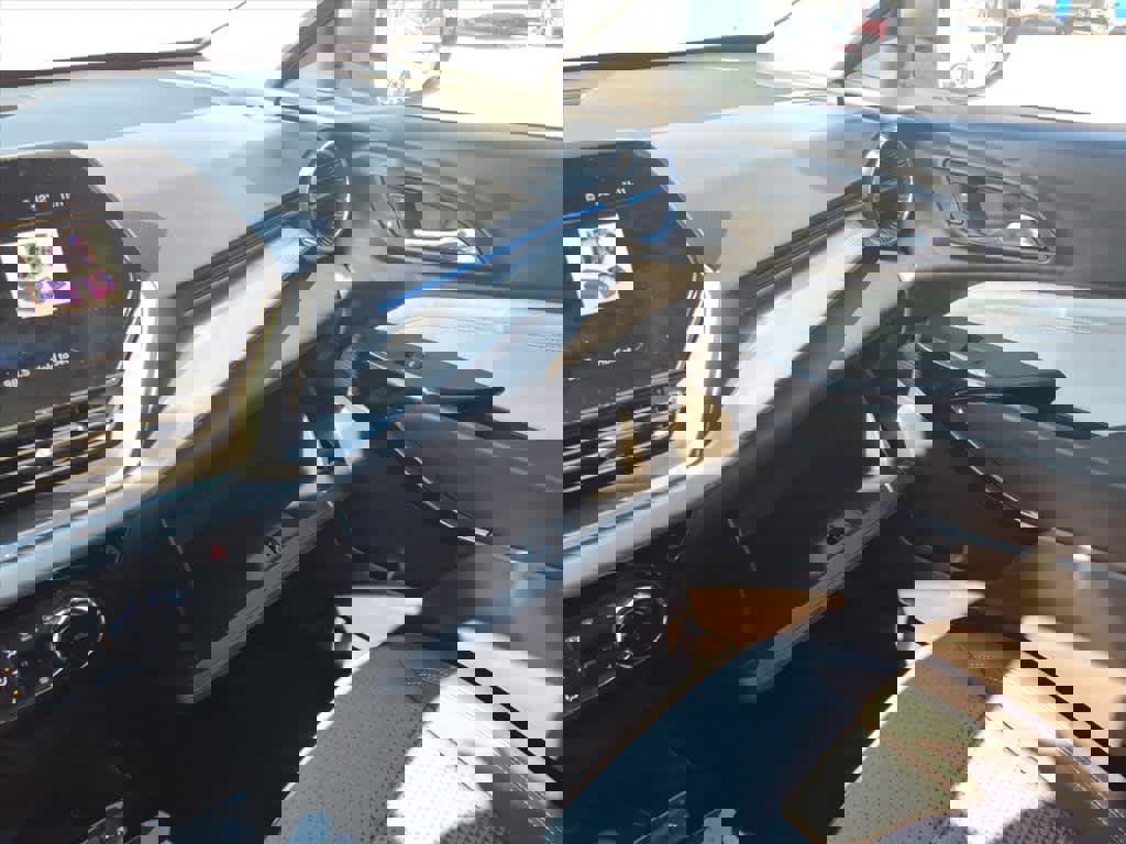 Used 2024 Chevrolet Trax LT w/ Driver Confidence Package image 22