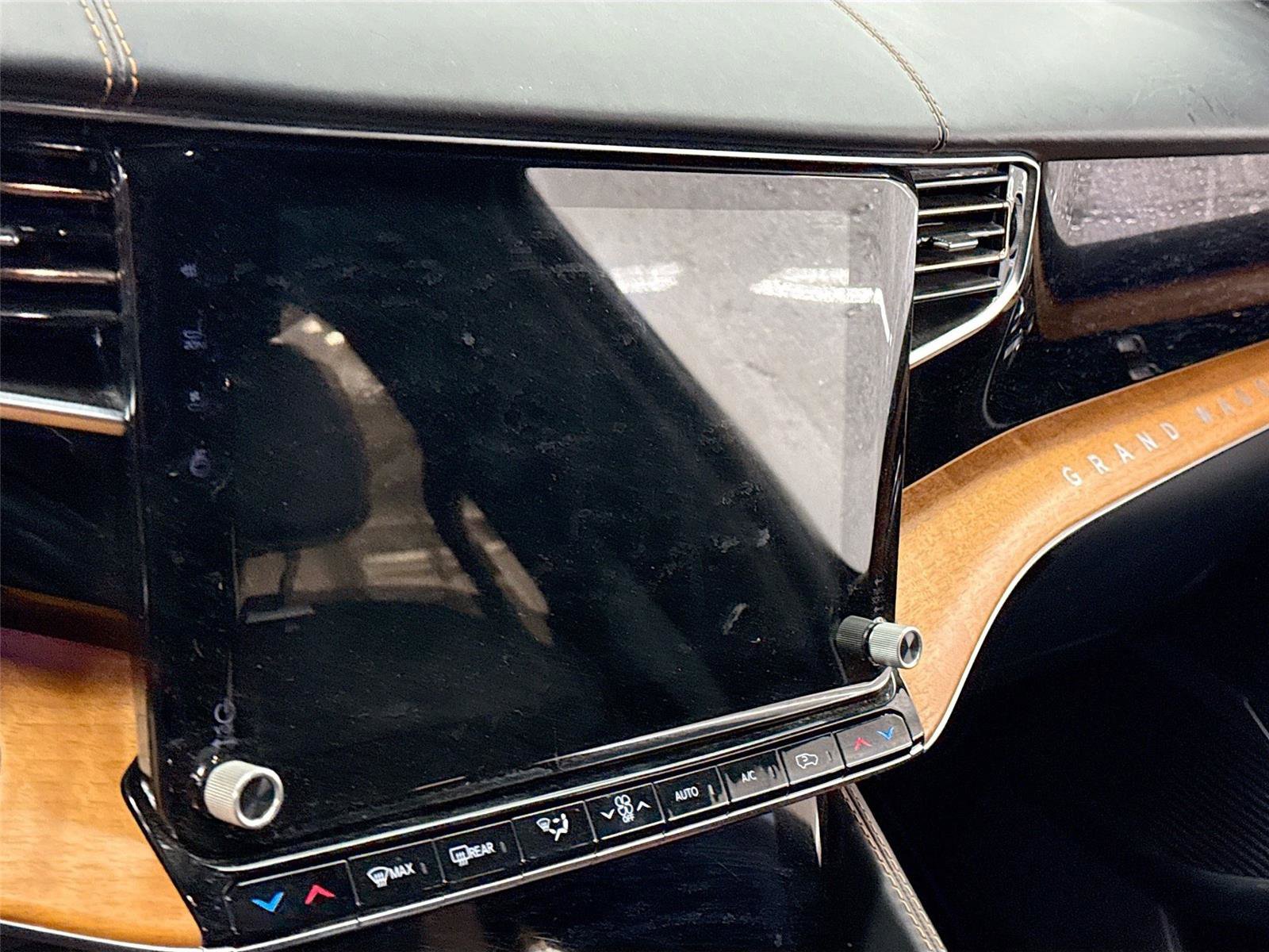 Used 2022 Jeep Grand Wagoneer Series III image 4