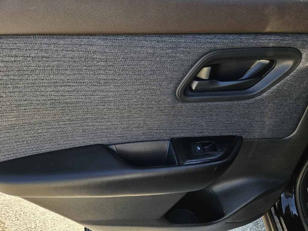 Certified 2023 Nissan Rogue S AWD/4WD image 14