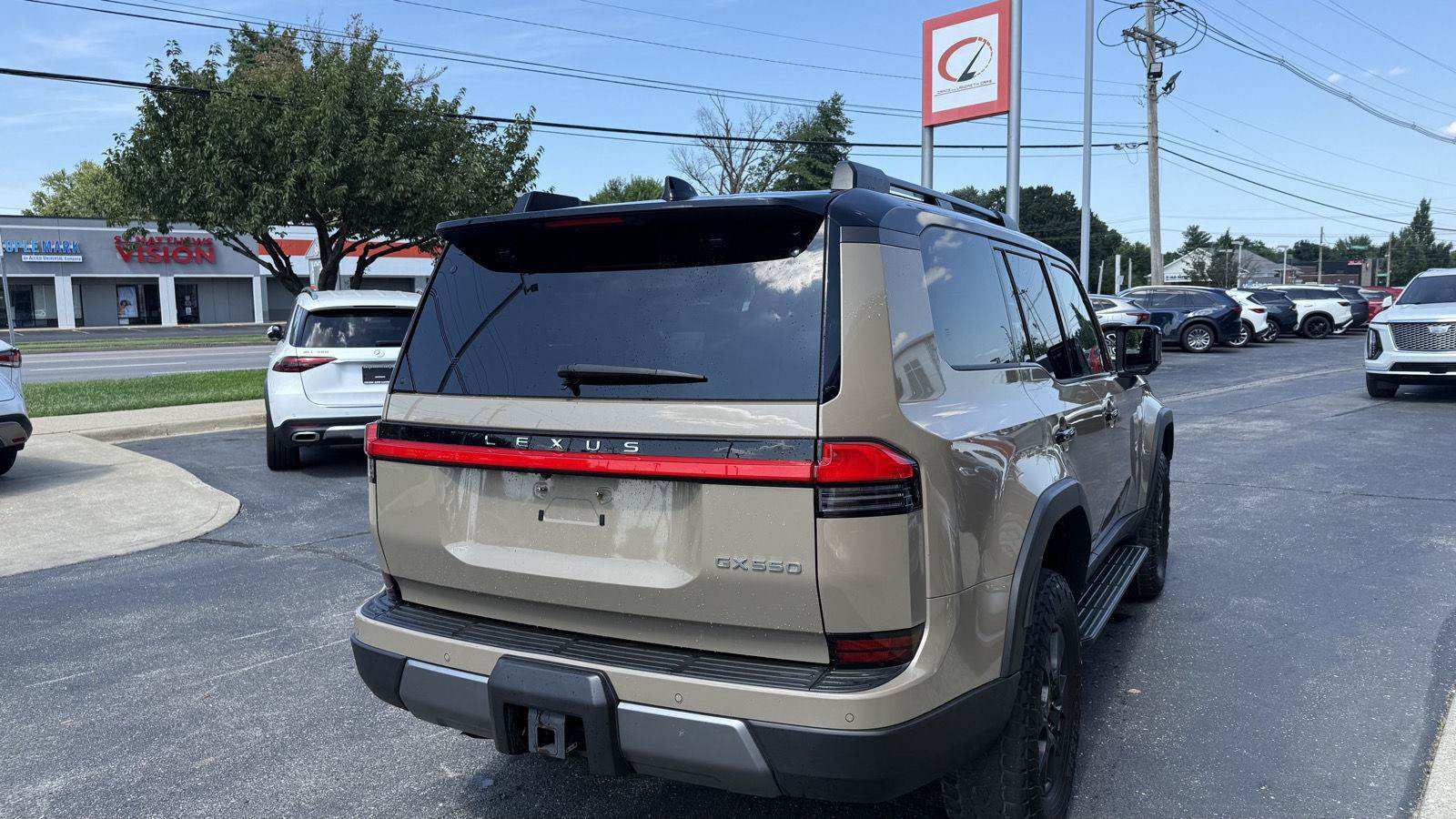Used 2025 Lexus GX 550 AWD/4WD image 6