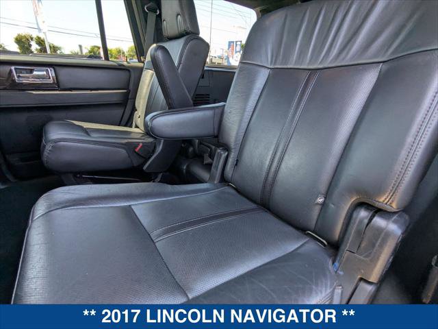 Used 2017 Lincoln Navigator Reserve RWD image 21