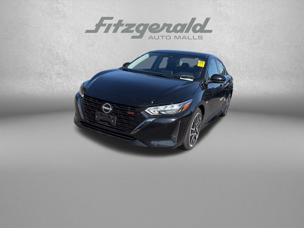 Used 2025 Nissan Sentra SR FWD image 3