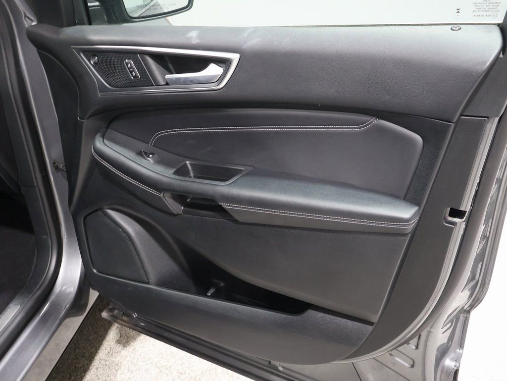 Used 2024 Ford Edge Titanium image 26