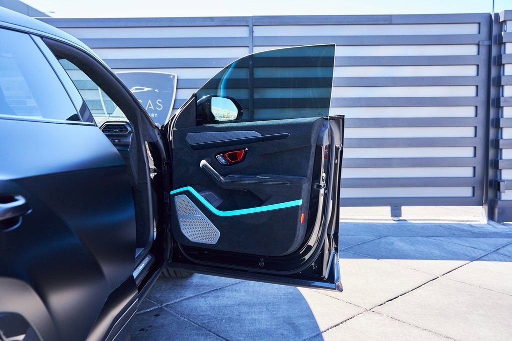 Used 2024 Lamborghini Urus Performante image 31