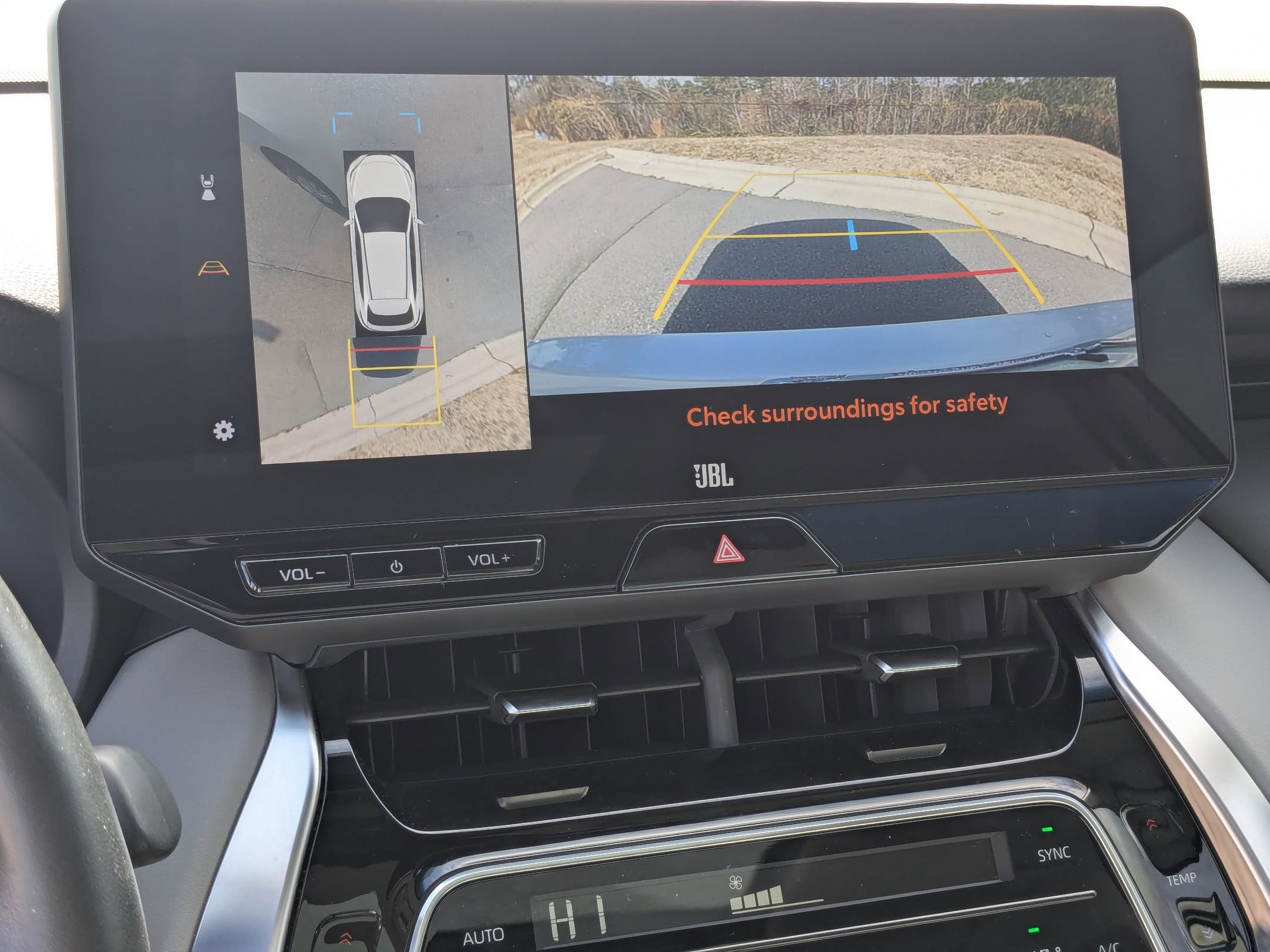 Used 2024 Toyota Venza Limited image 13