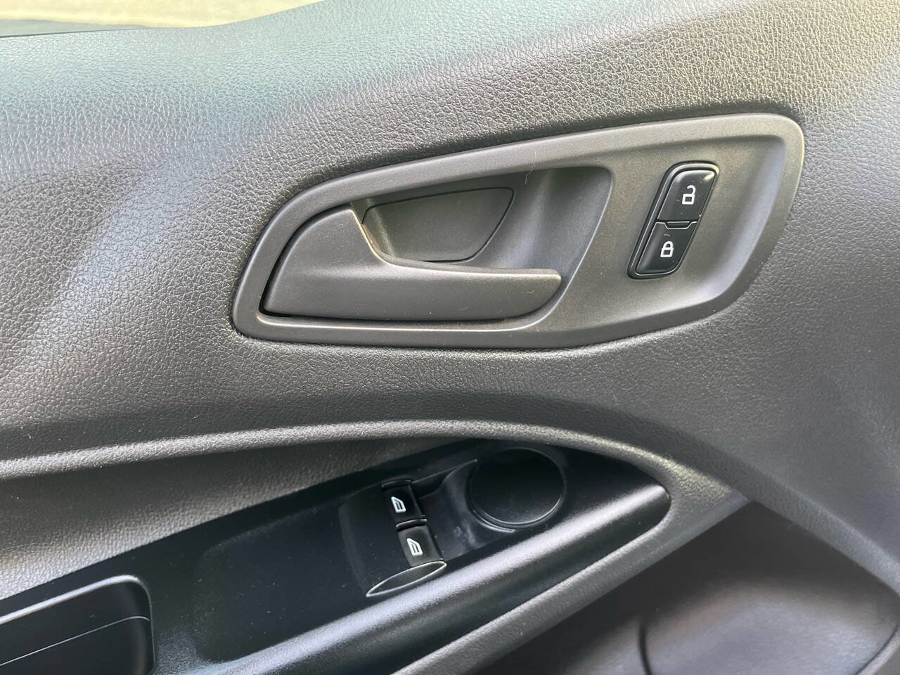 Used 2018 Ford Transit Connect XL image 17