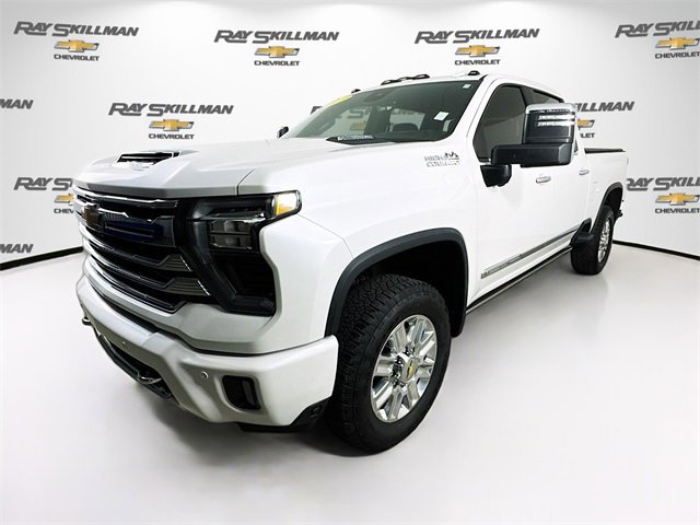 Used 2025 Chevrolet Silverado 3500 High Country w/ High Country Premium Package image 3