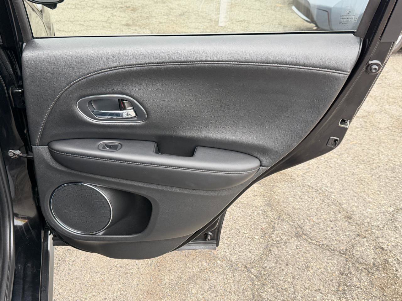 Used 2017 Honda HR-V EX-L image 42