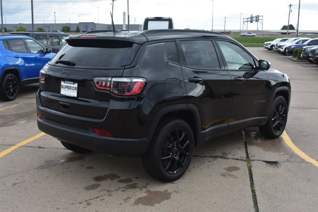 New 2026 Jeep Compass Latitude image 5