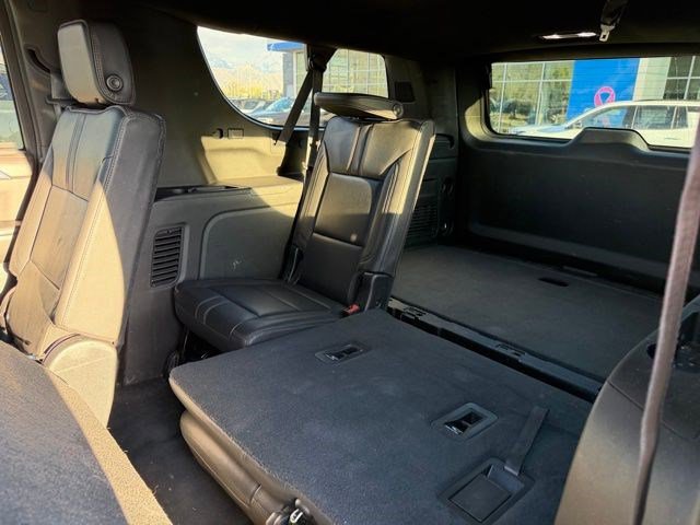 Used 2021 Chevrolet Suburban RST AWD/4WD image 11