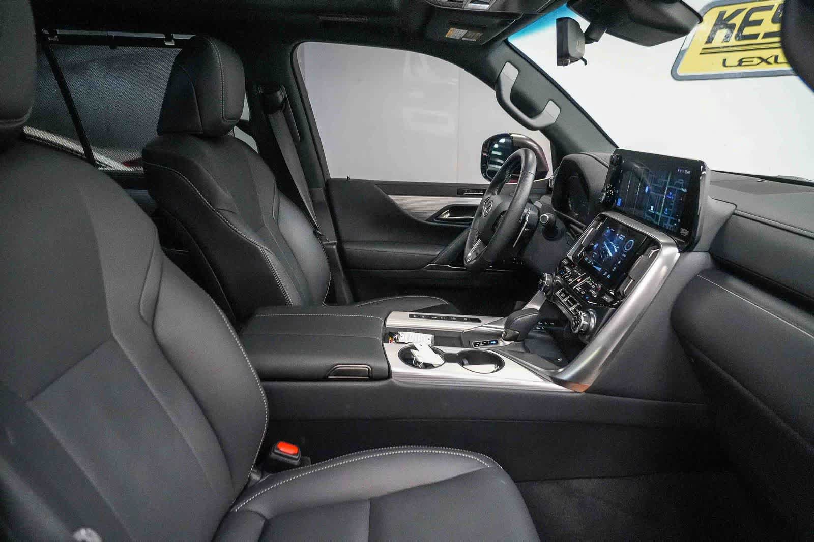 Used 2026 Lexus LX 700h F Sport AWD/4WD image 17