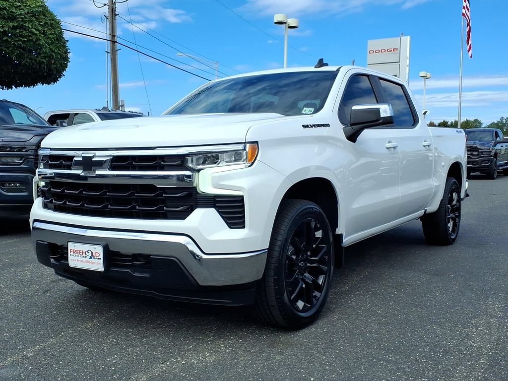 Used 2023 Chevrolet Silverado 1500 LT w/ LPO, Dark Essentials Package AWD/4WD image 3