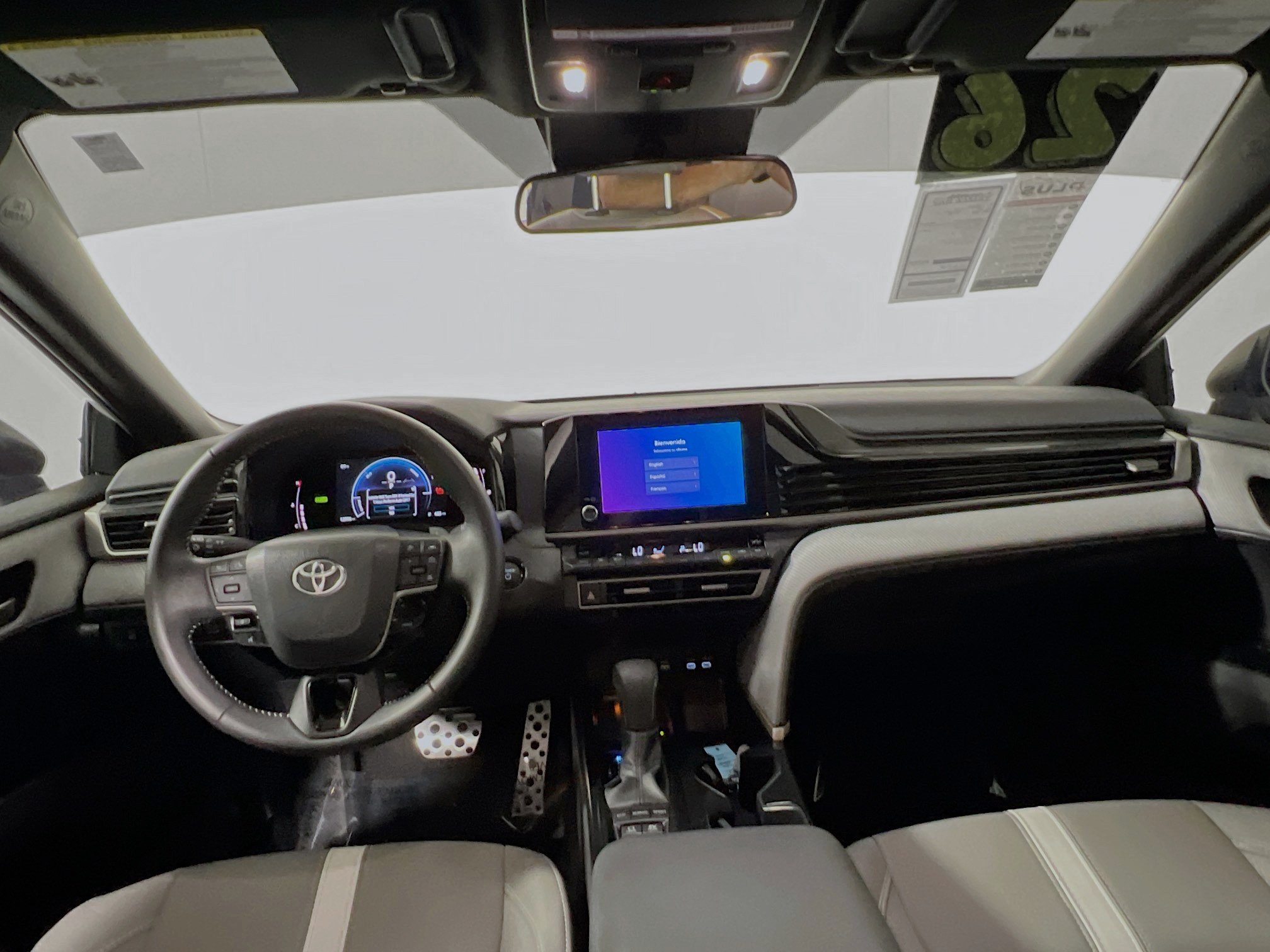 Used 2026 Toyota Camry SE FWD image 30