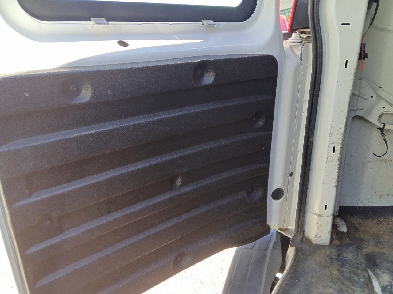 Used 2015 Chevrolet Express 2500 image 8