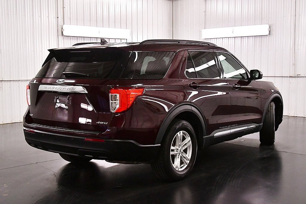 Used 2022 Ford Explorer XLT AWD/4WD image 8