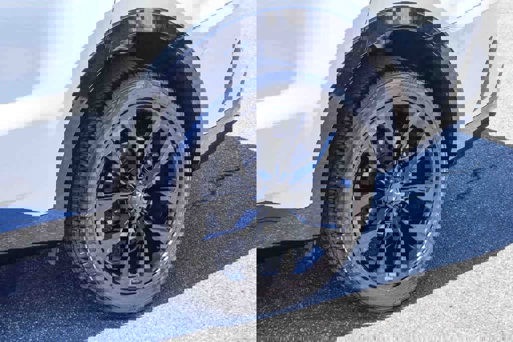 Certified 2023 Kia Sorento SX FWD image 10