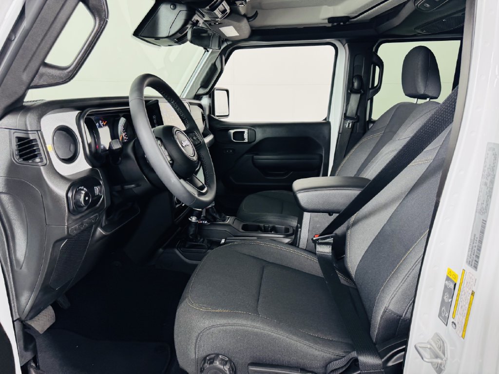 Used 2026 Jeep Wrangler Unlimited Sport AWD/4WD image 5