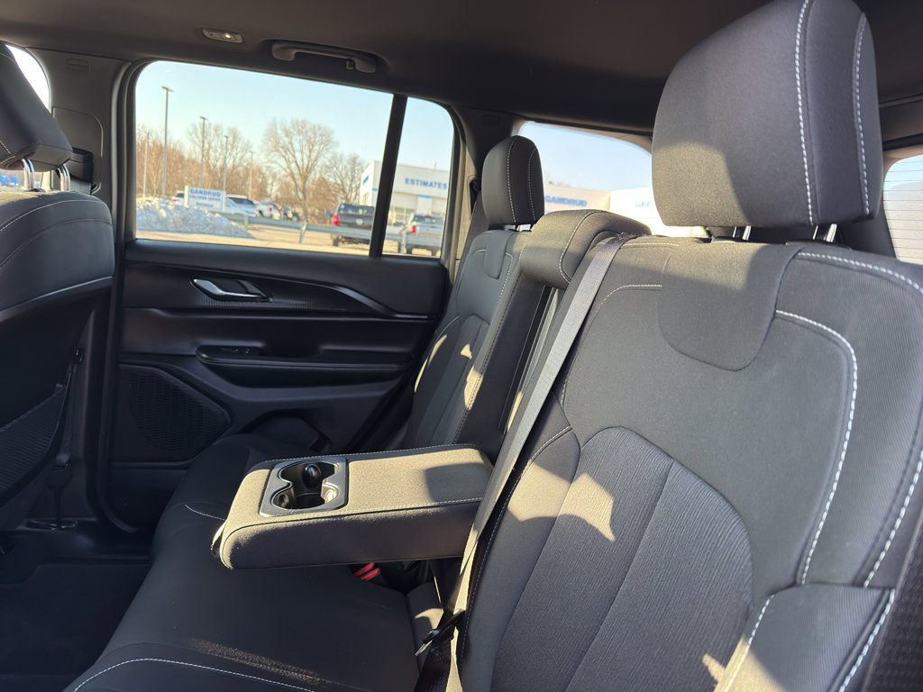 Used 2024 Jeep Grand Cherokee Laredo X w/ Luxury Tech Group I image 34