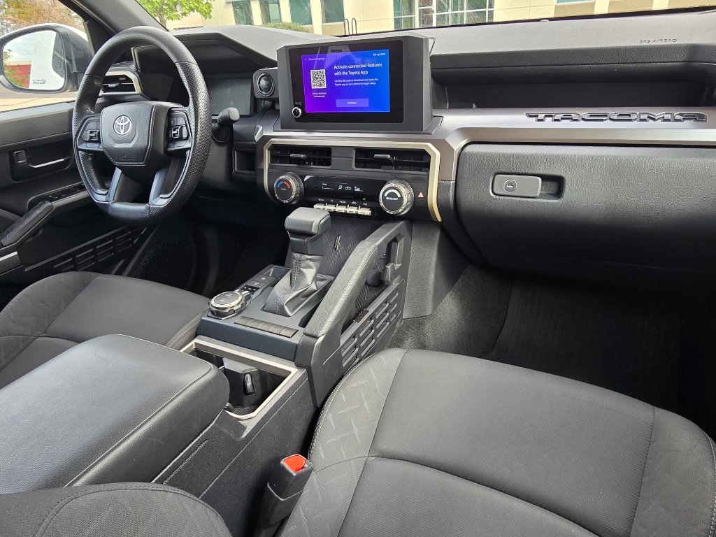 Used 2025 Toyota Tacoma SR5 AWD/4WD image 29