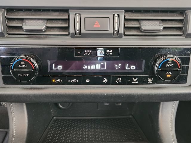 Used 2023 Nissan Pathfinder S FWD image 19