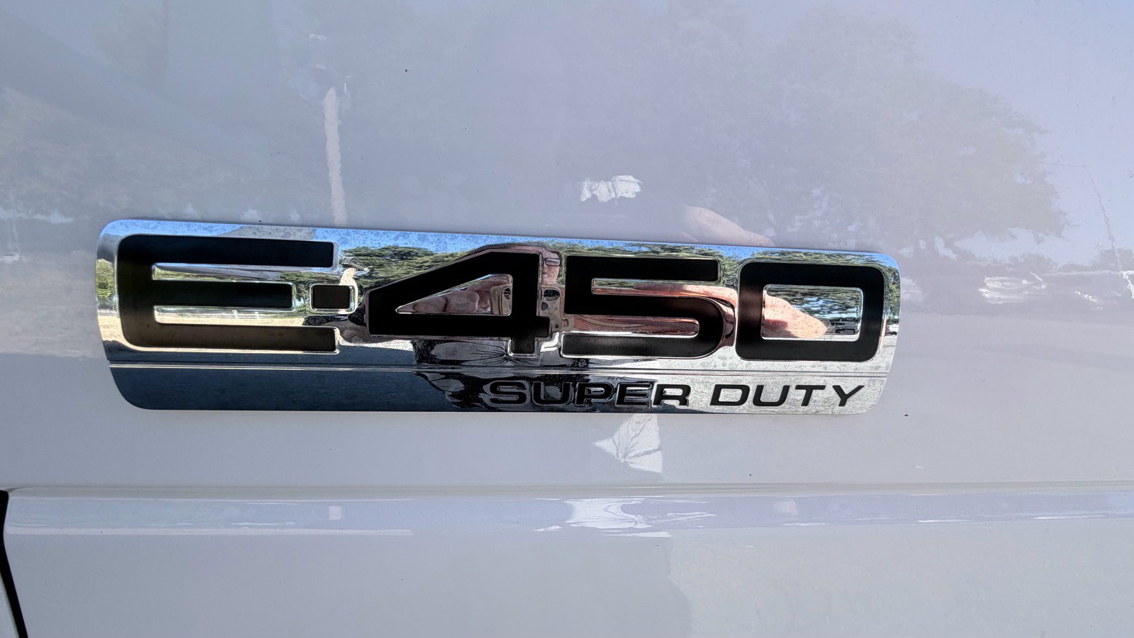 Used 2017 Ford E-450 and Econoline 450 Super Duty w/ Motorhome Prep Package RWD image 32