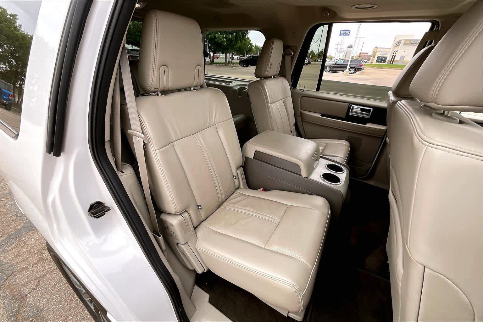Used 2017 Lincoln Navigator Select AWD/4WD image 20