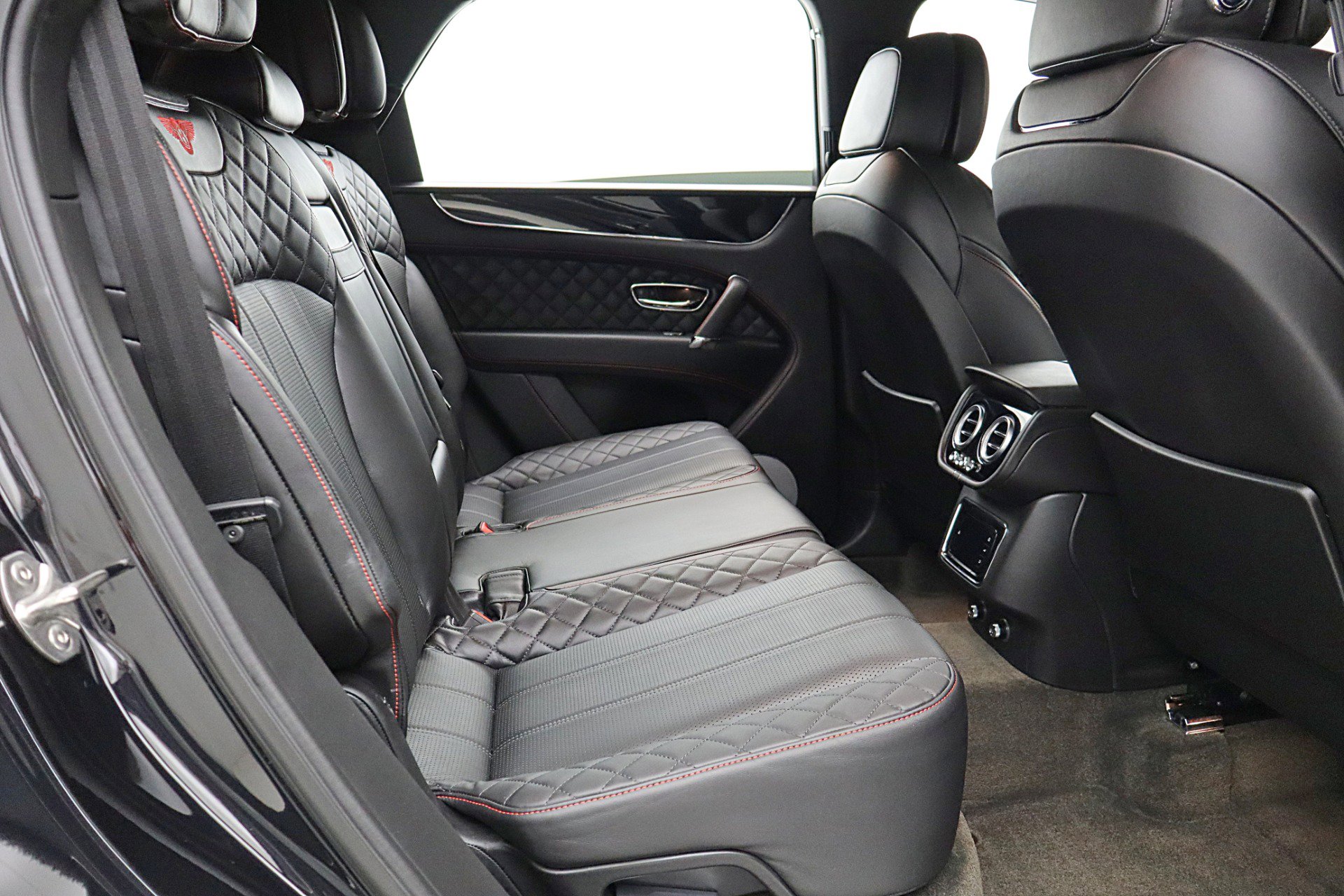 Certified 2017 Bentley Bentayga image 41