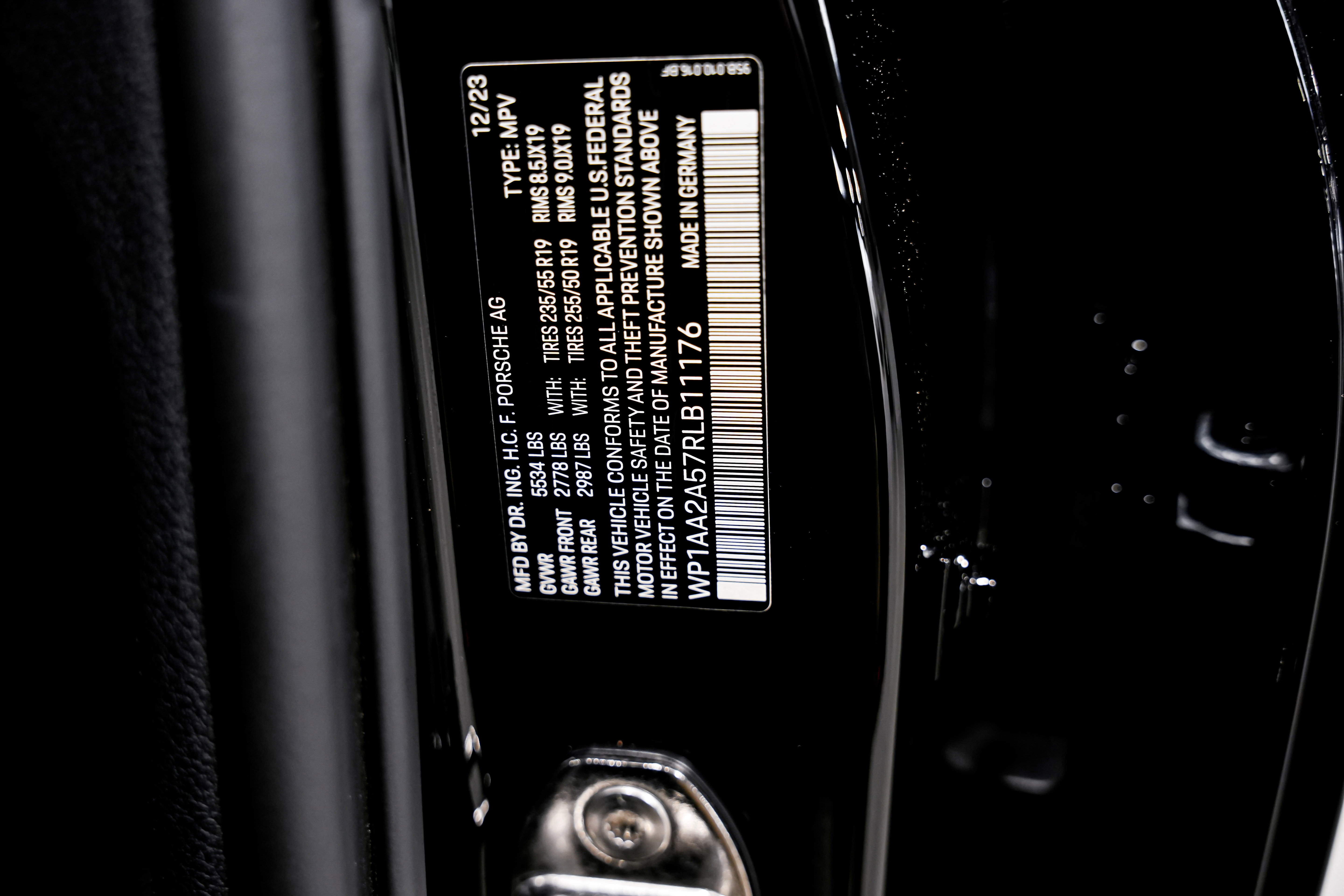 Used 2024 Porsche Macan image 47