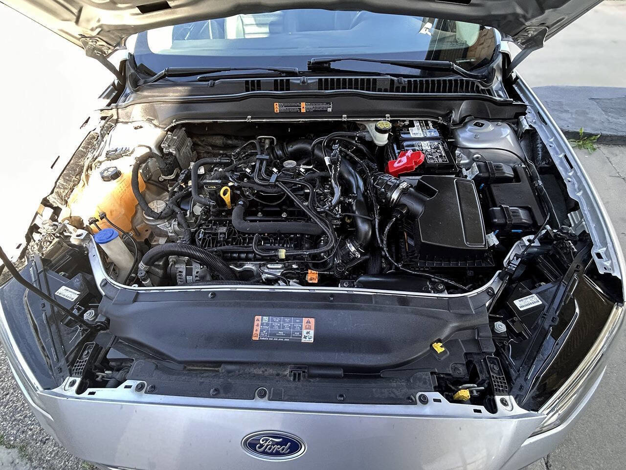 Used 2018 Ford Fusion SE FWD image 31