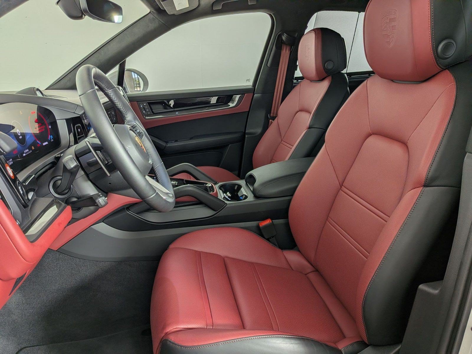 Used 2026 Porsche Cayenne GTS AWD/4WD image 5