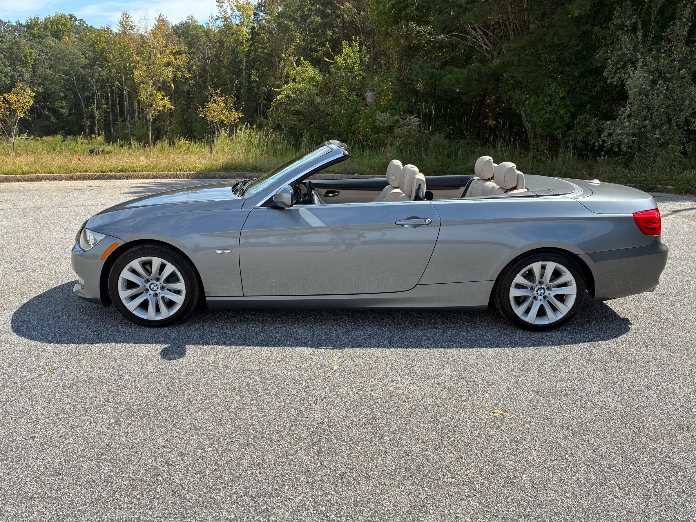 Used 2012 BMW 328i Convertible image 2