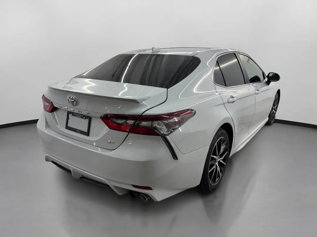 Used 2024 Toyota Camry SE FWD image 10