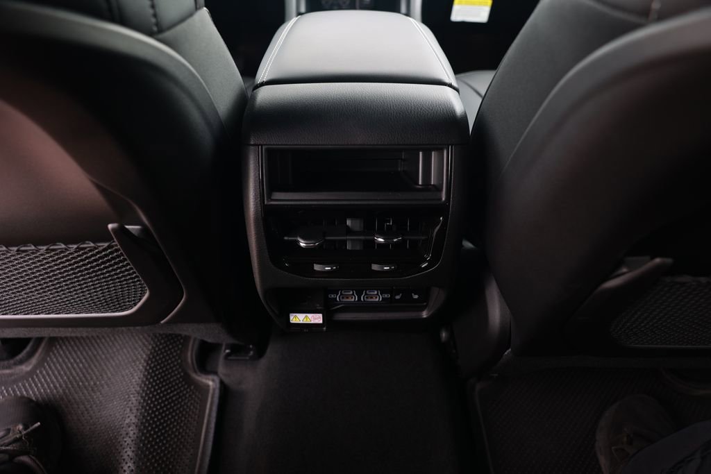 New 2025 Jeep Grand Cherokee Limited image 27