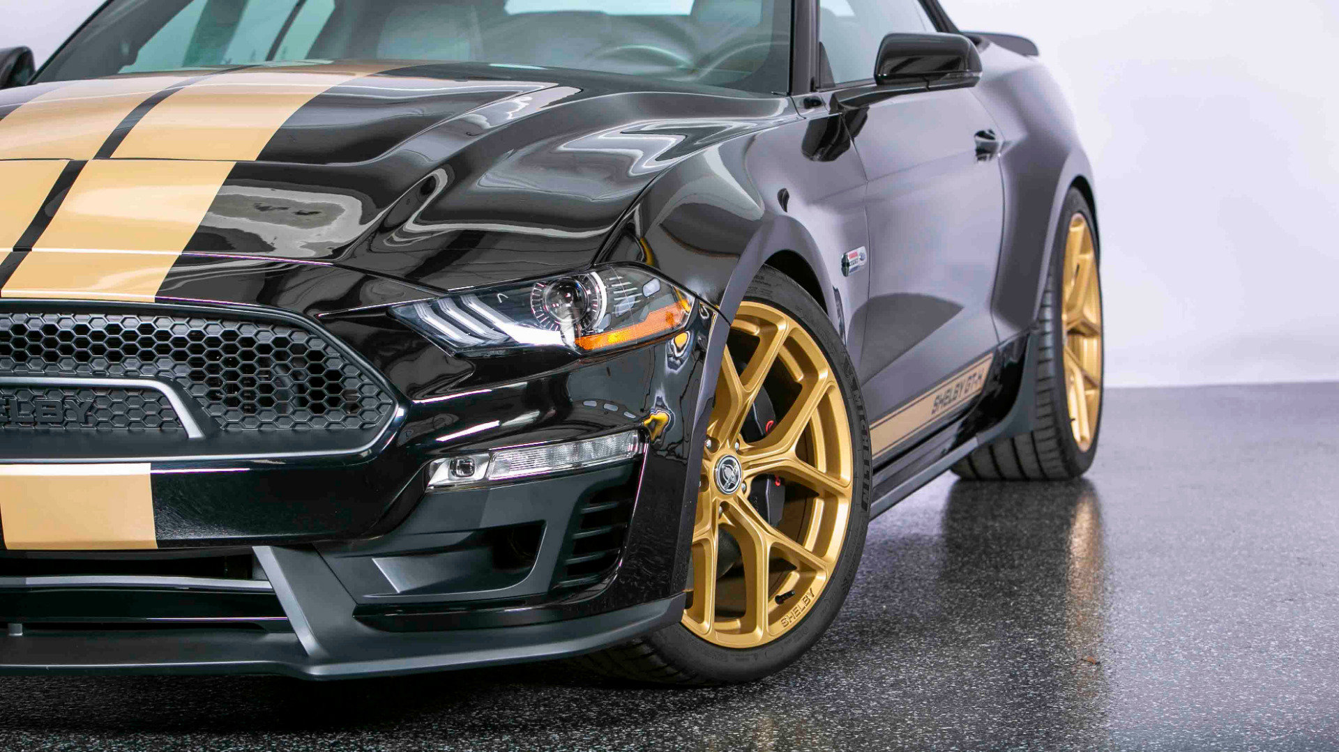 Used 2019 Ford Mustang GT Premium w/ GT Performance Package image 8
