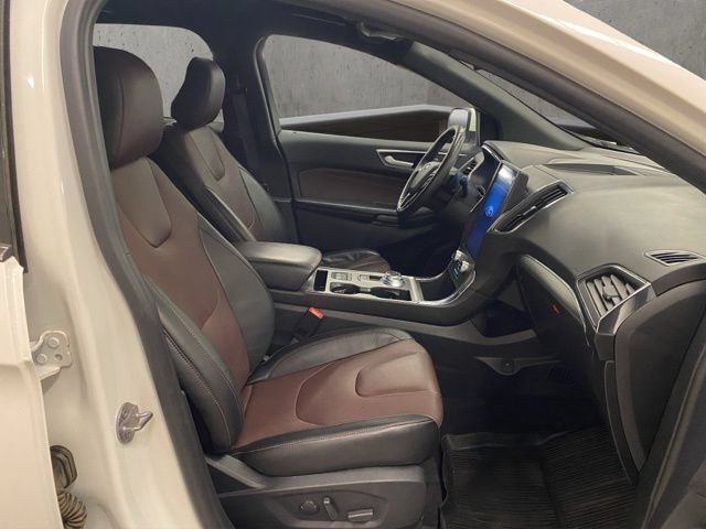 Used 2021 Ford Edge Titanium w/ Equipment Group 301A AWD/4WD image 21