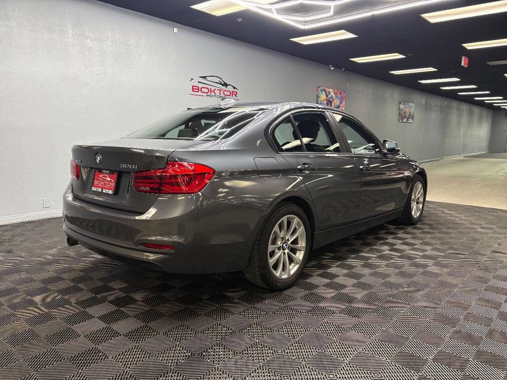 Used 2016 BMW 320i xDrive Sedan image 14