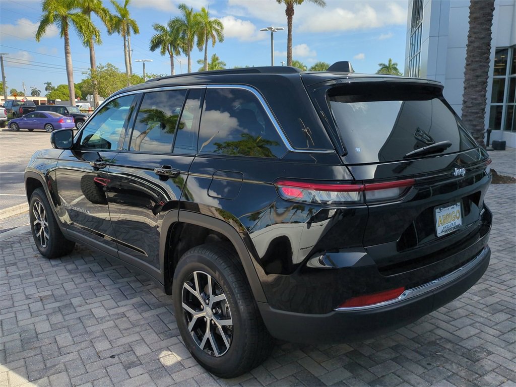 New 2025 Jeep Grand Cherokee Limited image 7
