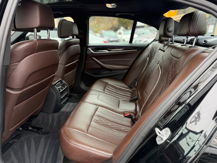 Used 2018 BMW 530e RWD image 18