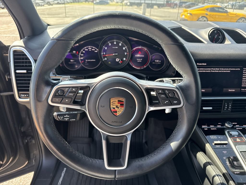 Used 2022 Porsche Cayenne Platinum Edition image 14