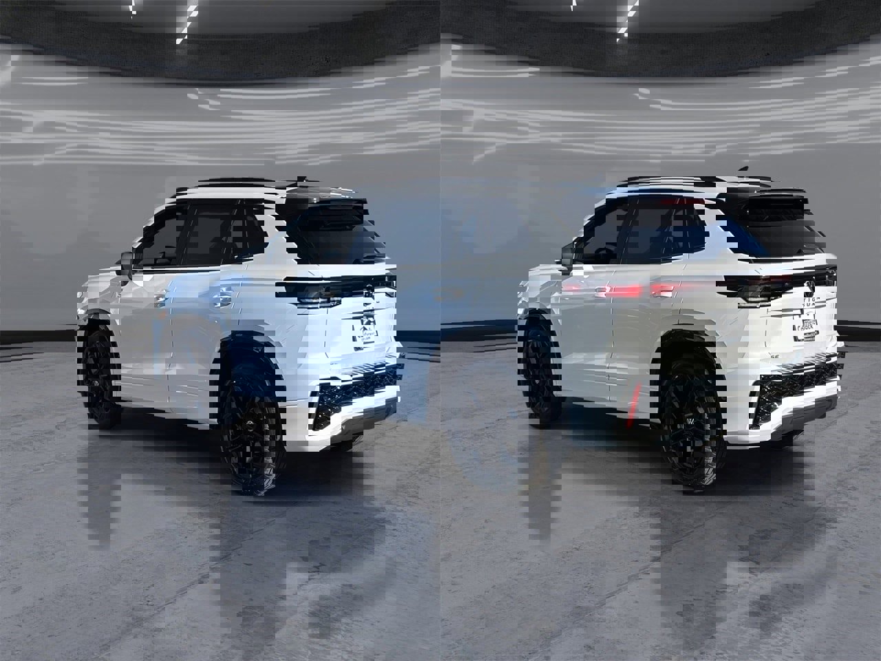 New 2026 Volkswagen Tiguan SE R-Line image 4