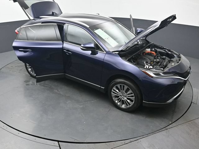 Certified 2024 Toyota Venza XLE AWD/4WD image 55
