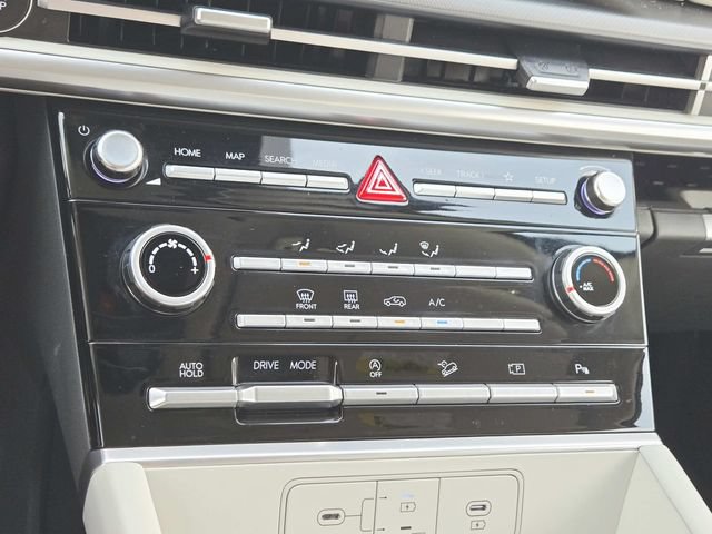 Used 2025 Hyundai Santa Fe SE FWD image 25